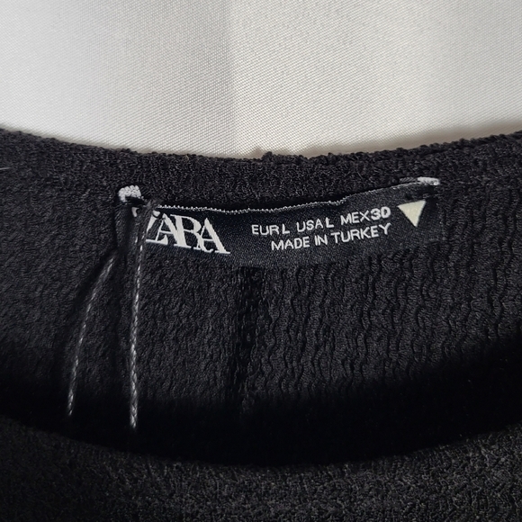 ZARA long sleeve textured dress with ruffles - Picture 5 of 7